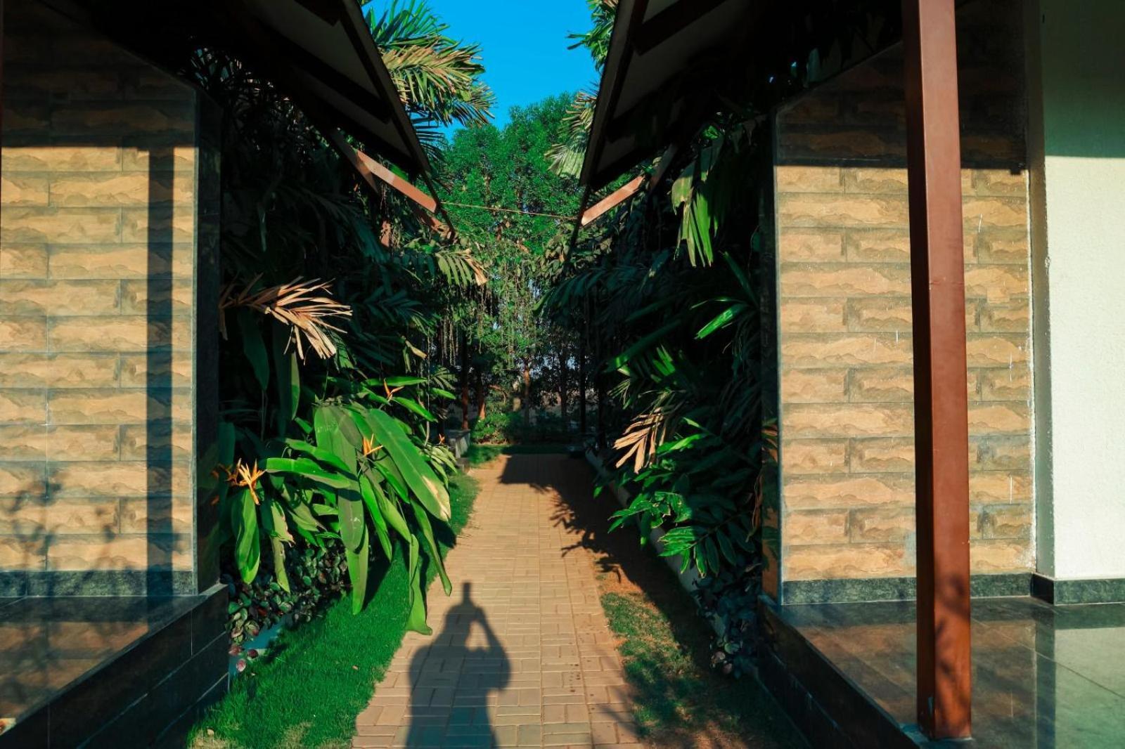 Veerdency Luxury Resort Devanahalli Luaran gambar
