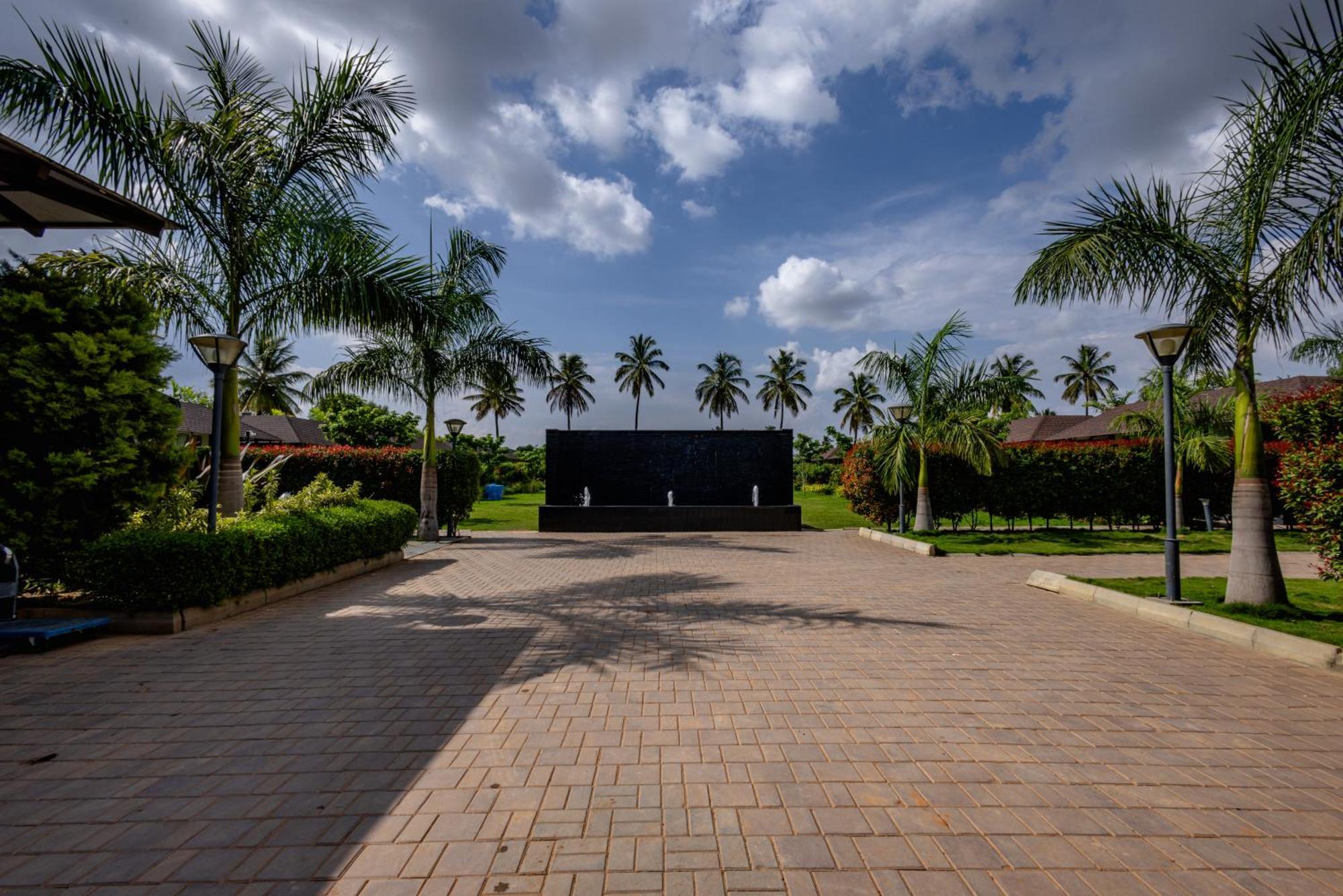 Veerdency Luxury Resort Devanahalli Luaran gambar